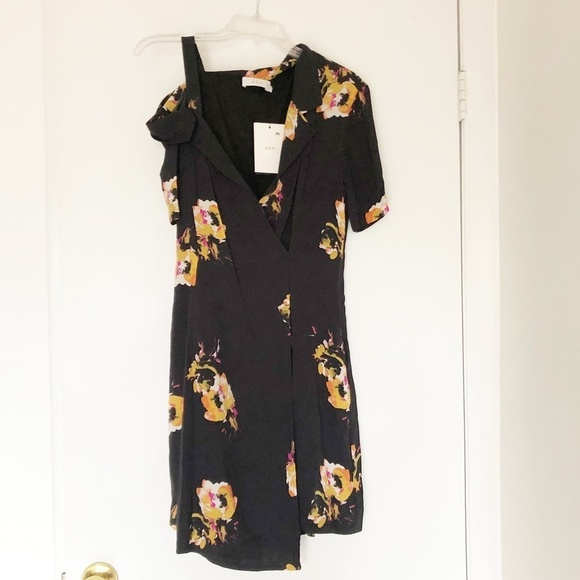 NEW ALC Lucia Silk Black Floral Asymmetrical Mini Dress Size 0 - Picture 3 of 7
